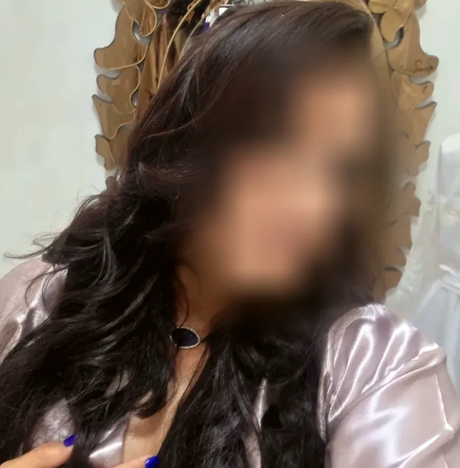 Antonia, 36