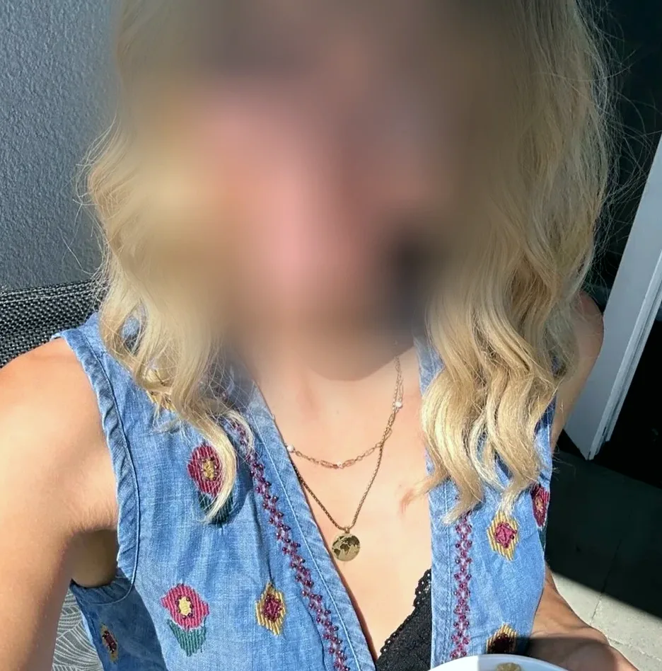 Selina, 26